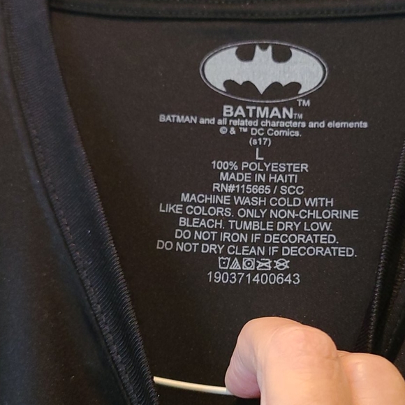Batman Size Large Soft Shirt - Picture 2 of 10